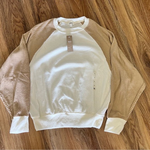 BKE Tops - BKE Long Sleeve Knitted Shirt New With Tags Size Medium